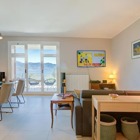 Vignolo Park شقة ستريزا